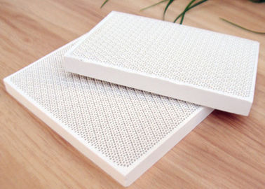 Chine Plaques en céramique adaptées aux besoins du client de divers de cordiérite nid d'abeilles infrarouge de gaz pour le brûleur fournisseur